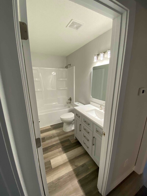 Building Photo - 444 Tanager Path