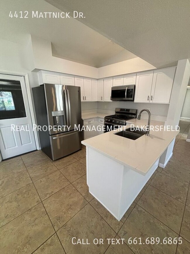 Building Photo - 4412 Mattnick Dr