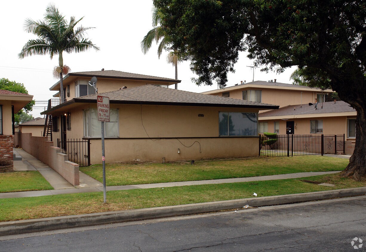 Building Photo - 2504 W El Segundo Blvd
