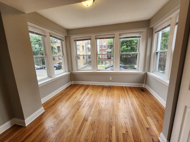 Building Photo - 2415 N Kildare Ave