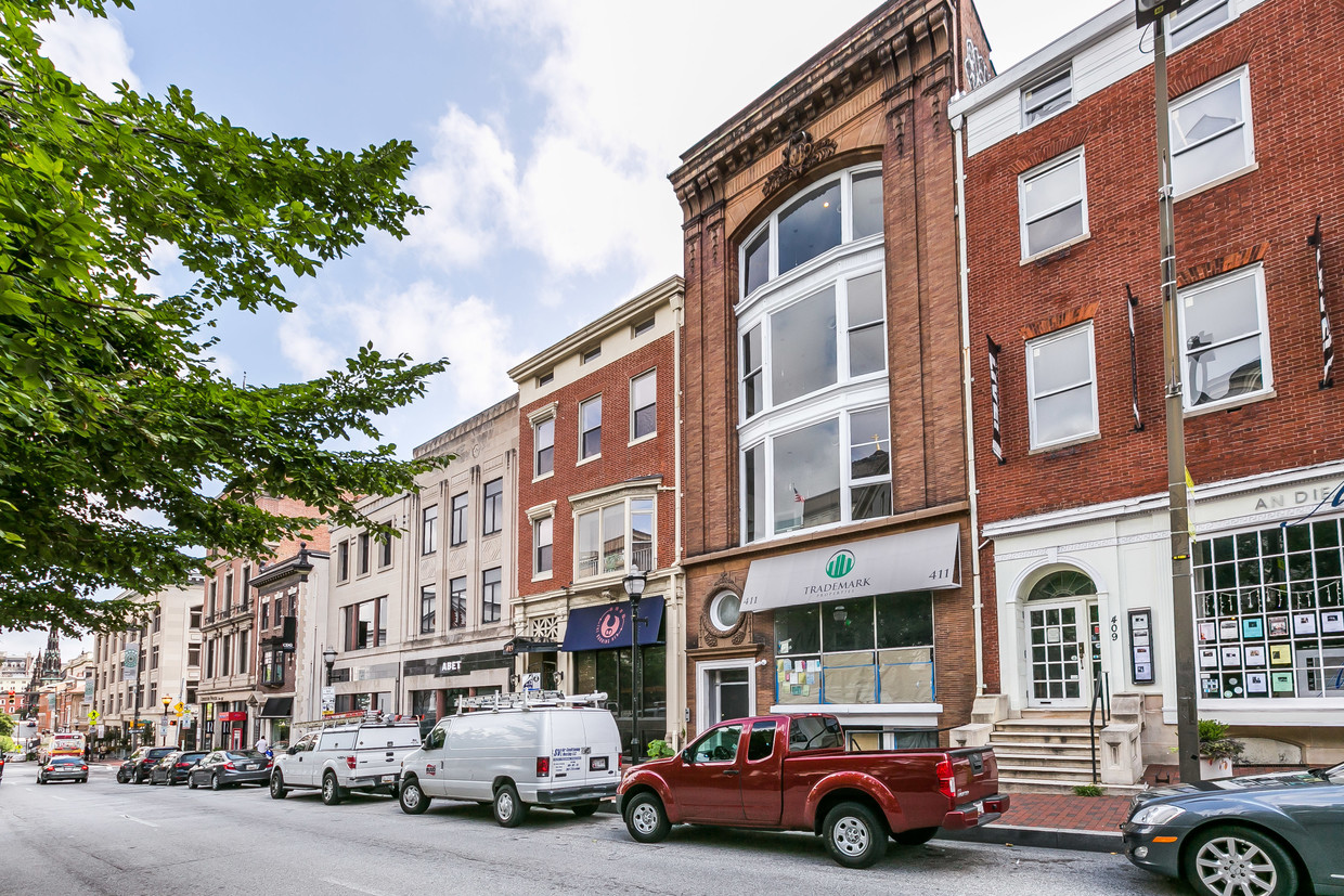 Primary Photo - 411 N Charles St