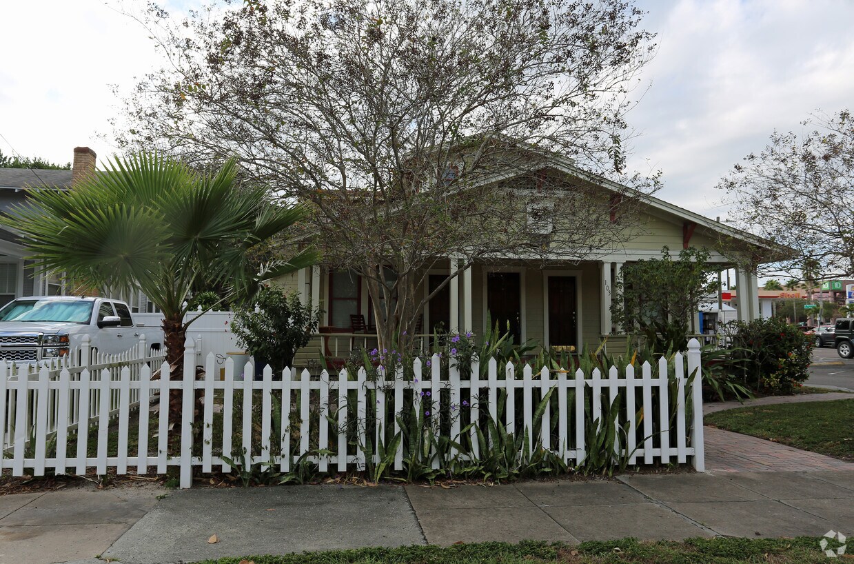 Building Photo - 103 S Westland Ave