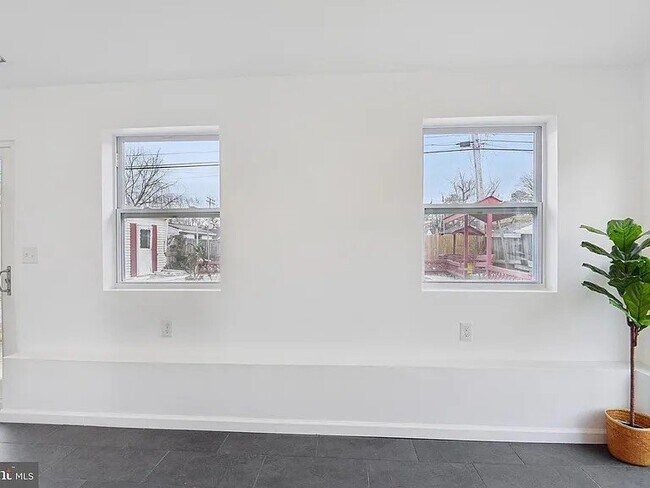 Foto del edificio - 513 Kintop Rd