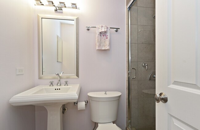 Foto del edificio - 2131 N Larrabee St