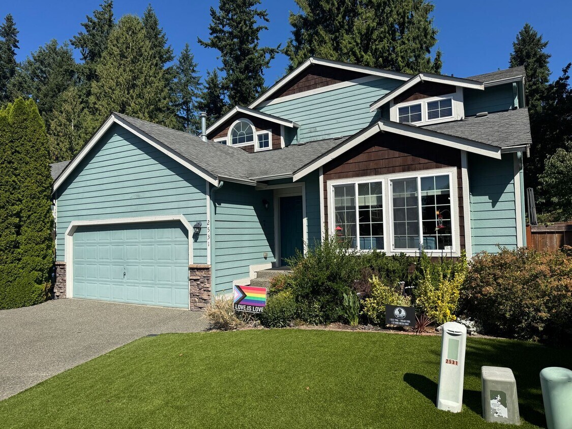 Primary Photo - 4bd/2.5ba Renton House