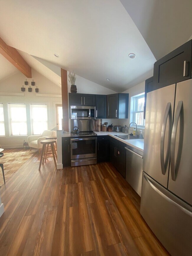 Building Photo - Accessory dwelling on the creek!