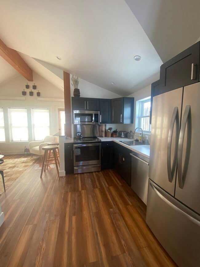 Foto del edificio - Accessory dwelling on the creek!