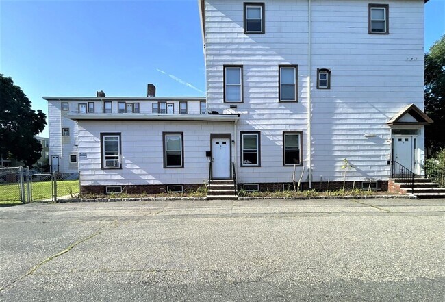 Building Photo - 3 McLean Pl