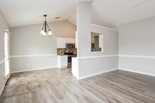 Foto del edificio - 480 Cedarhurst Rd