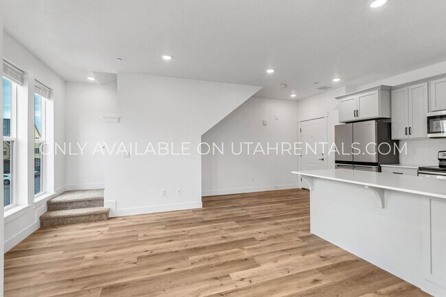 Building Photo - 768 S 1600 W