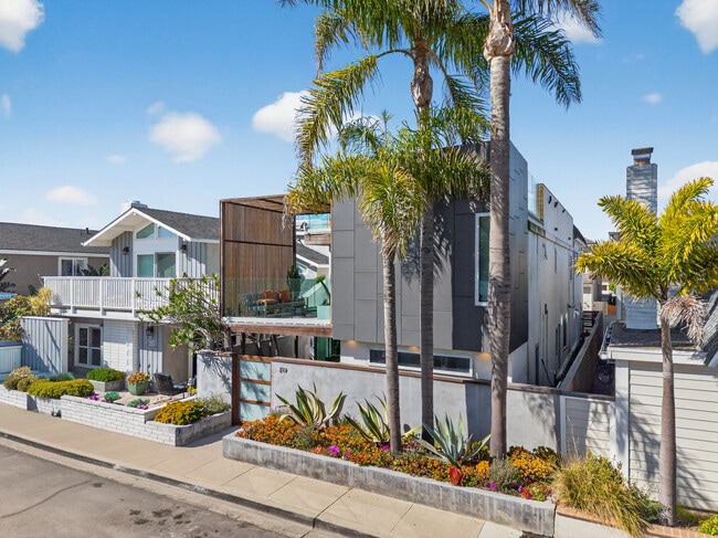 Foto del edificio - 219 Colton St