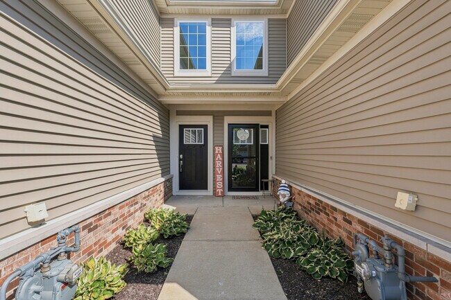 Building Photo - 15121 Quincy Cir