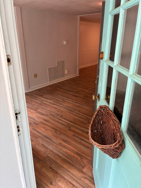 Foto del edificio - 4951 Lake Forrest Dr NW