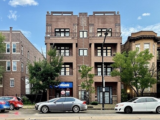 Building Photo - 3806 N Ashland Ave
