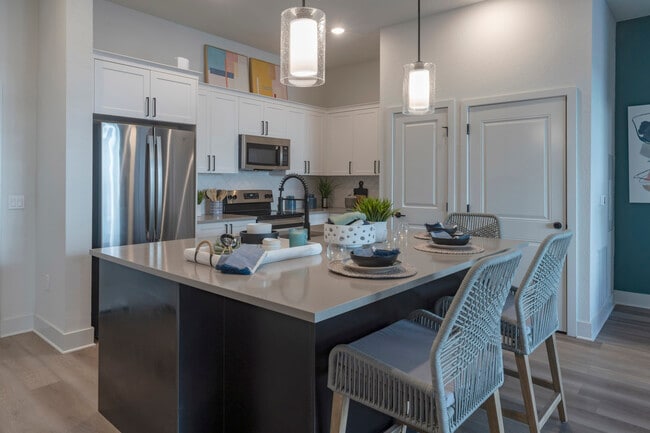 Building Photo - Trio at Jubilee Park