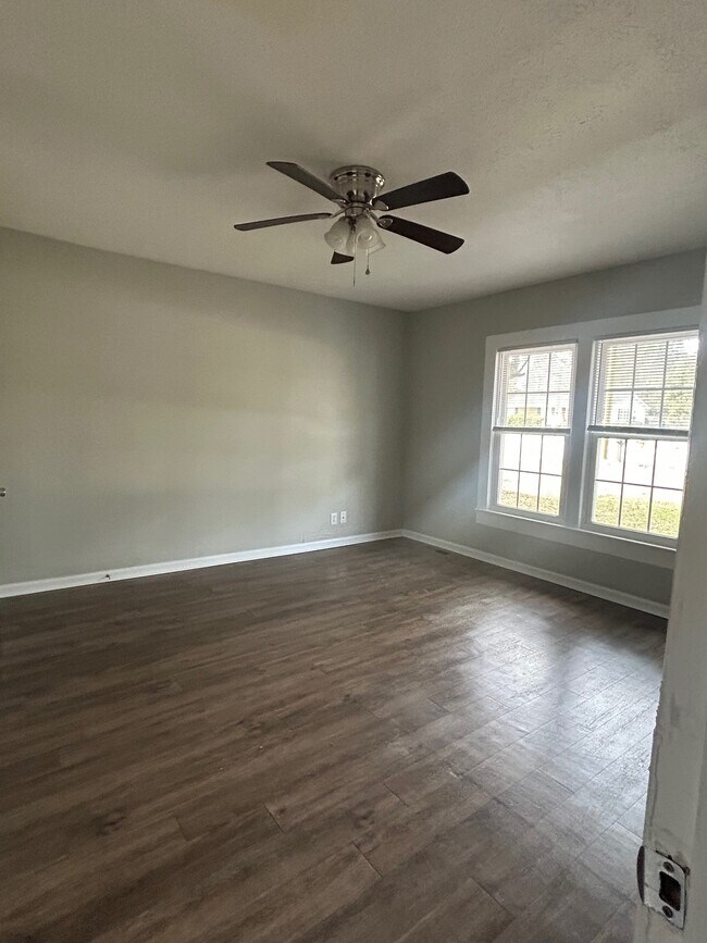 Foto del edificio - 2201 4th Ave