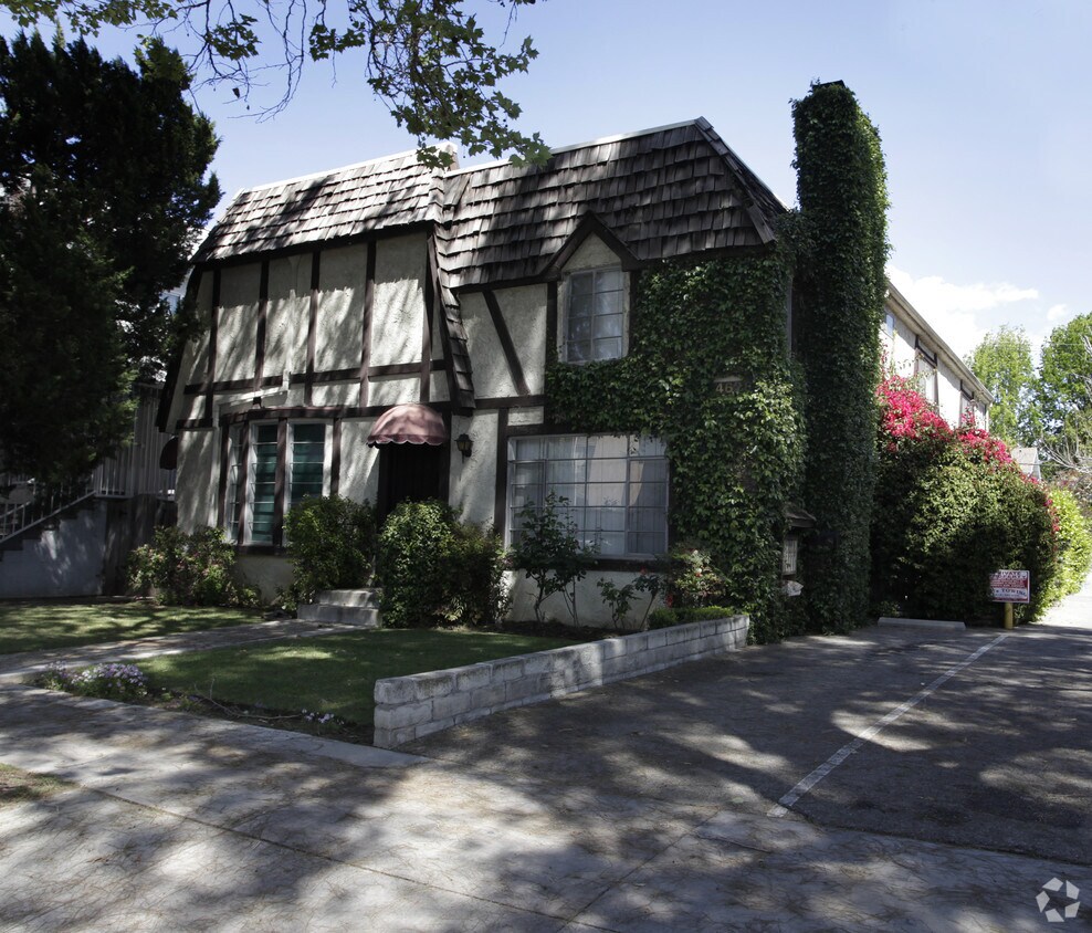 Foto principal - 4628 Fulton Ave