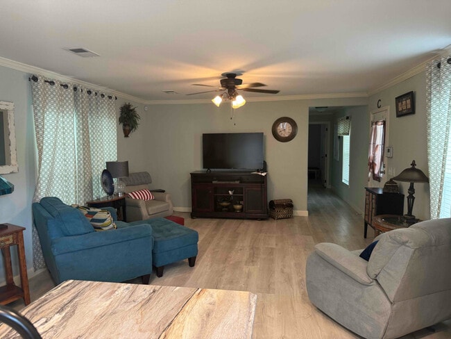 Photo - 17091 Swamp Rd House