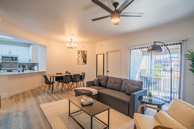 Foto del edificio - 7455 N 95th Ave
