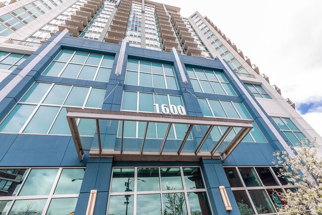 Building Photo - 1600 S Indiana Ave