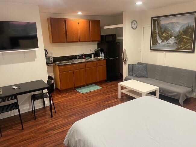 Foto del edificio - 12619 Emelita St