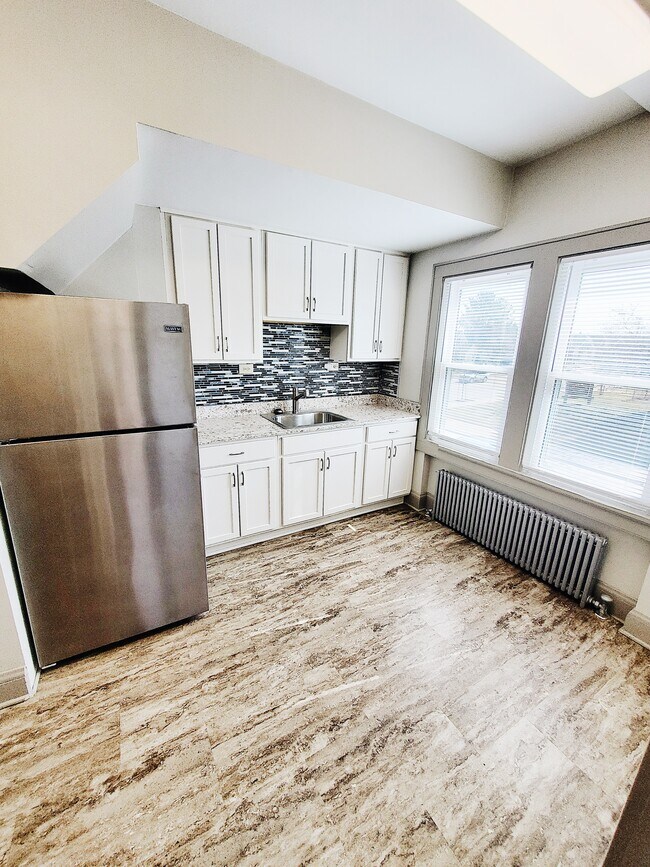Building Photo - Completely Remodeled 1BR Unit in West Alli...