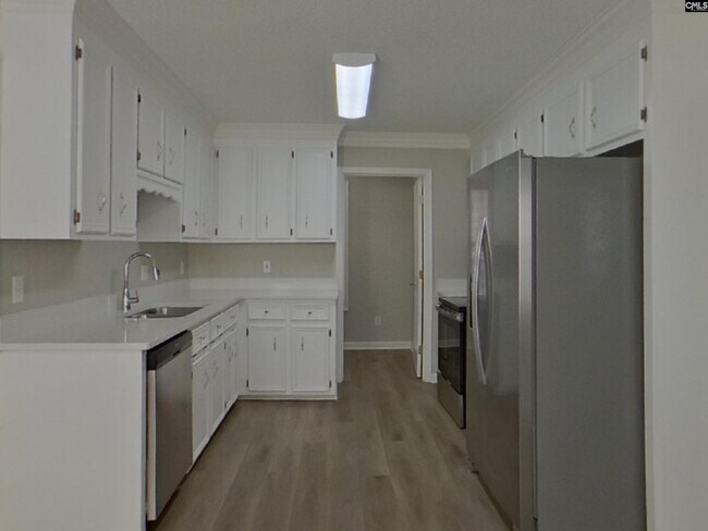 Building Photo - 118 Goldleaf St