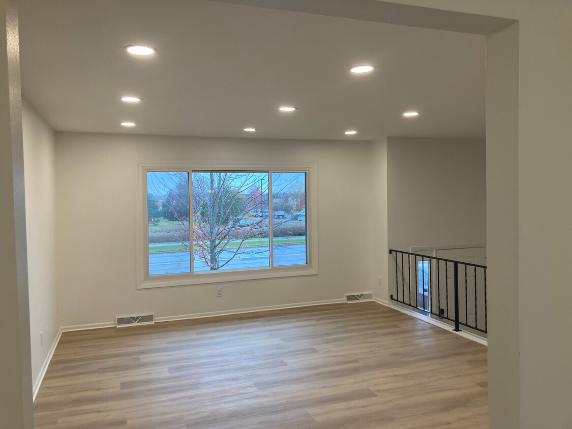 Foto principal - 431 N Thompson Rd