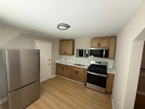 Building Photo - 208 Frank Ave