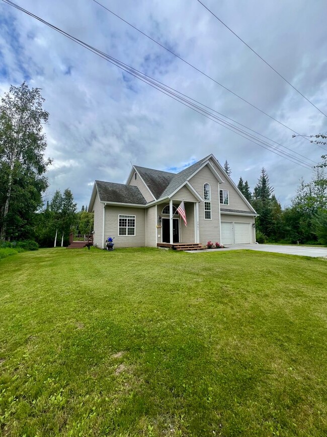 Building Photo - Stunning 3-Bedroom, 3-Bath Waterfront Home on the Chena River