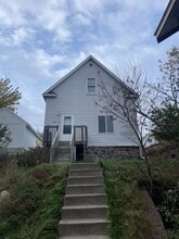 Building Photo - 817-1/2 W 3rd St