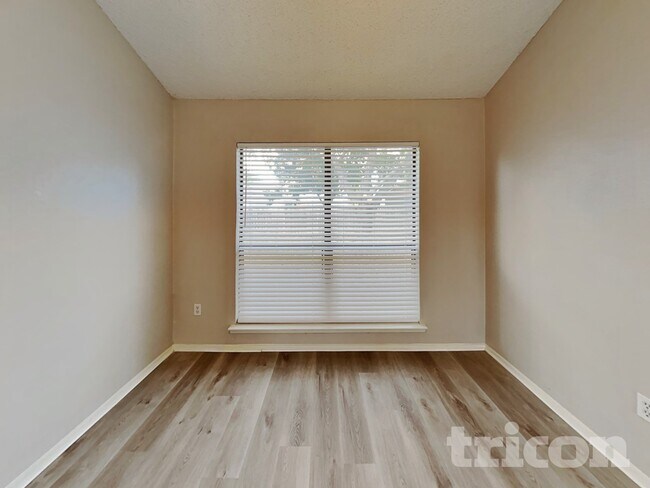 Foto del edificio - 2637 Bennington Ct