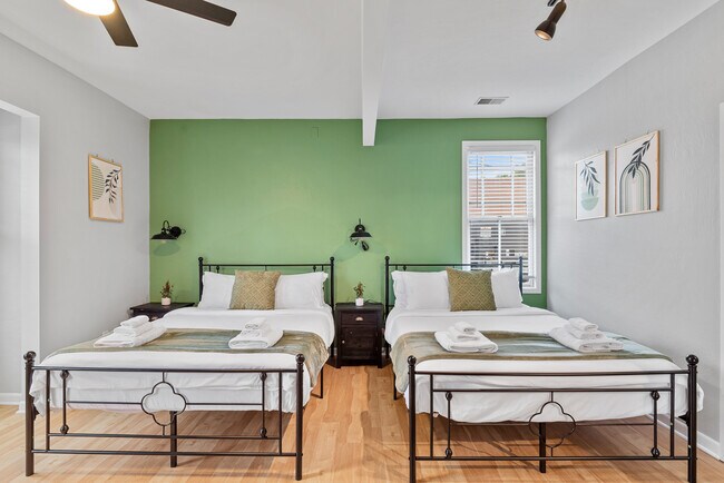 Foto del edificio - 928 E Brady St