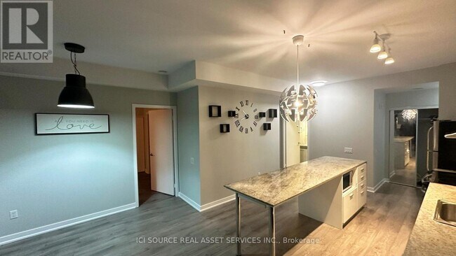 Building Photo - 29 Singer Ct