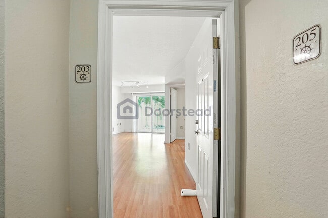 Foto del edificio - 2415 NW 16th Street Rd