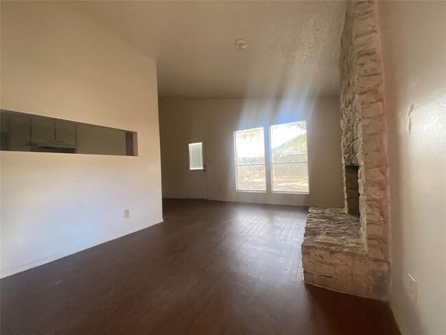 Building Photo - 1000 Fieldwood Dr