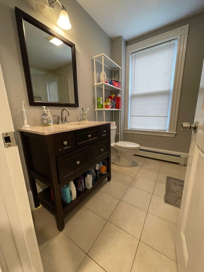 Building Photo - 10 Oswald St