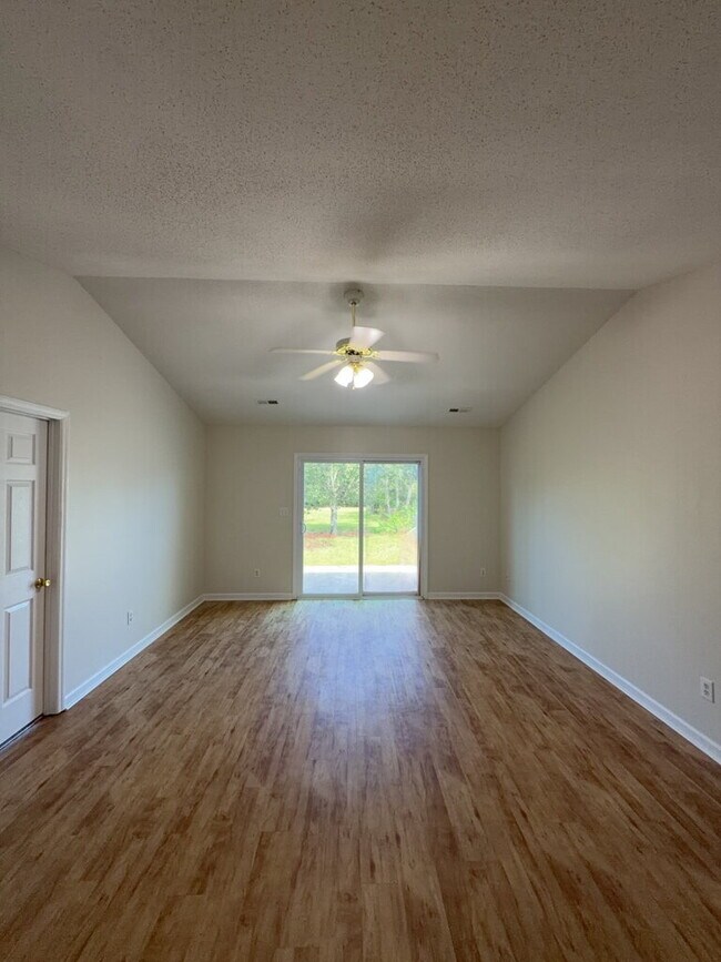Building Photo - Charming 2 Bedroom, 2 Bath Duplex in Hubert 206 Faison Lane