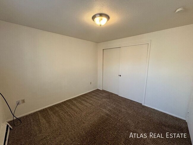 Foto del edificio - 3730 Owens St