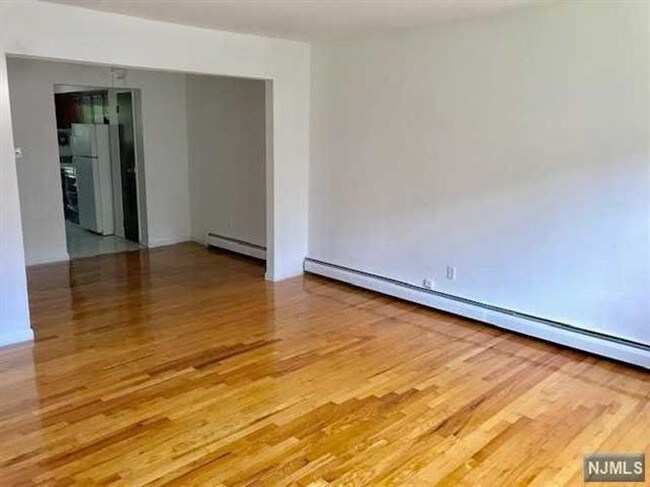 Building Photo - 463-473 Preakness Ave