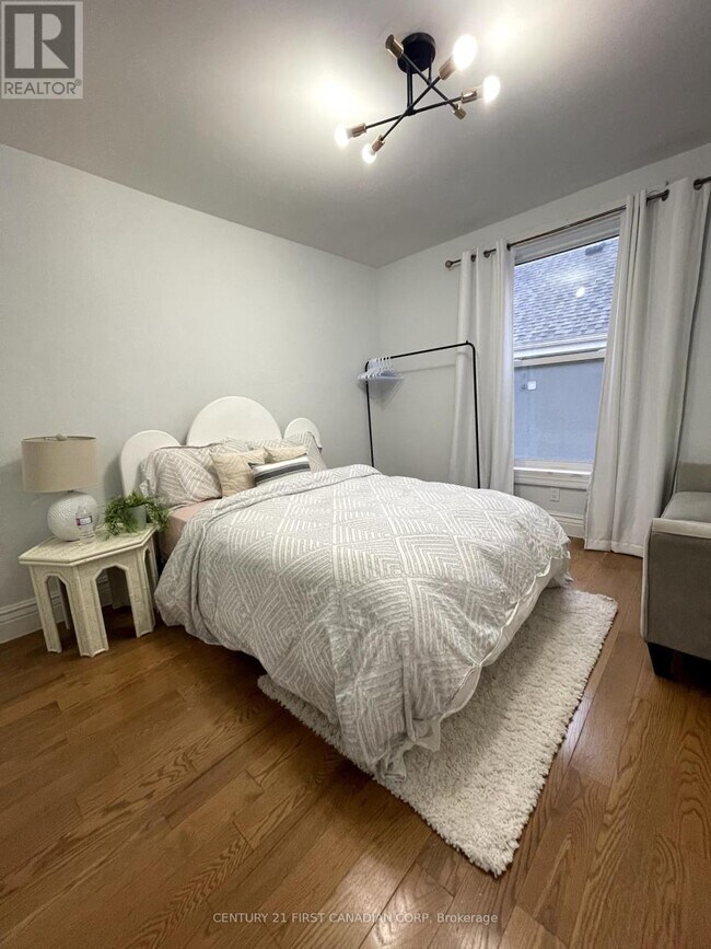 Photo du bâtiment - 740-740 Lorne Ave