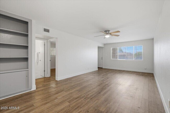 Foto del edificio - 8444 E Coronado Rd