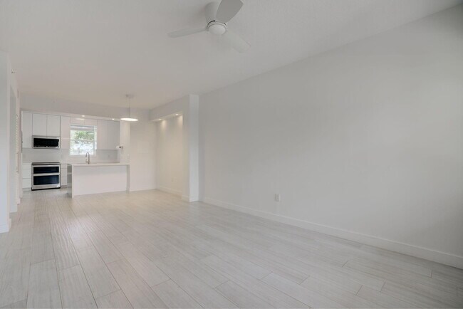 Foto del edificio - 1140 University Blvd