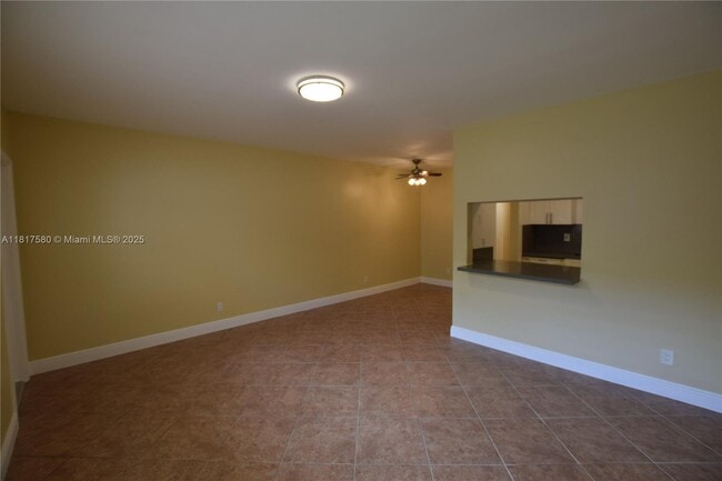 Building Photo - 2915 Plunkett St