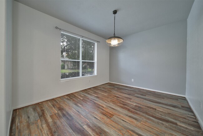 Foto del edificio - 17247 Mitchell Pass Ln
