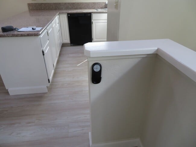 Building Photo - 3 bedroom, 2 bathroom in Scotts Valley