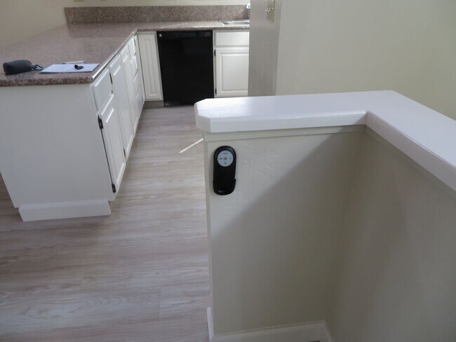 Foto del edificio - 3 bedroom, 2 bathroom in Scotts Valley