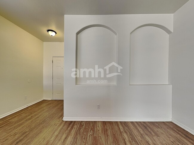 Building Photo - 11170 W Almeria Rd