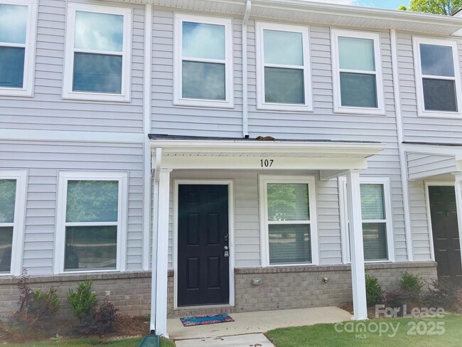 Building Photo - 107 Villa Ln