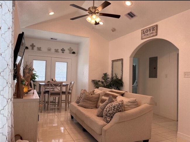 Foto del edificio - 13805 Renault St